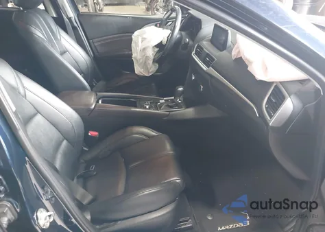 2018 Mazda Mazda3 Touring из США, поврежденный, VIN 3MZBN1L36JM177007